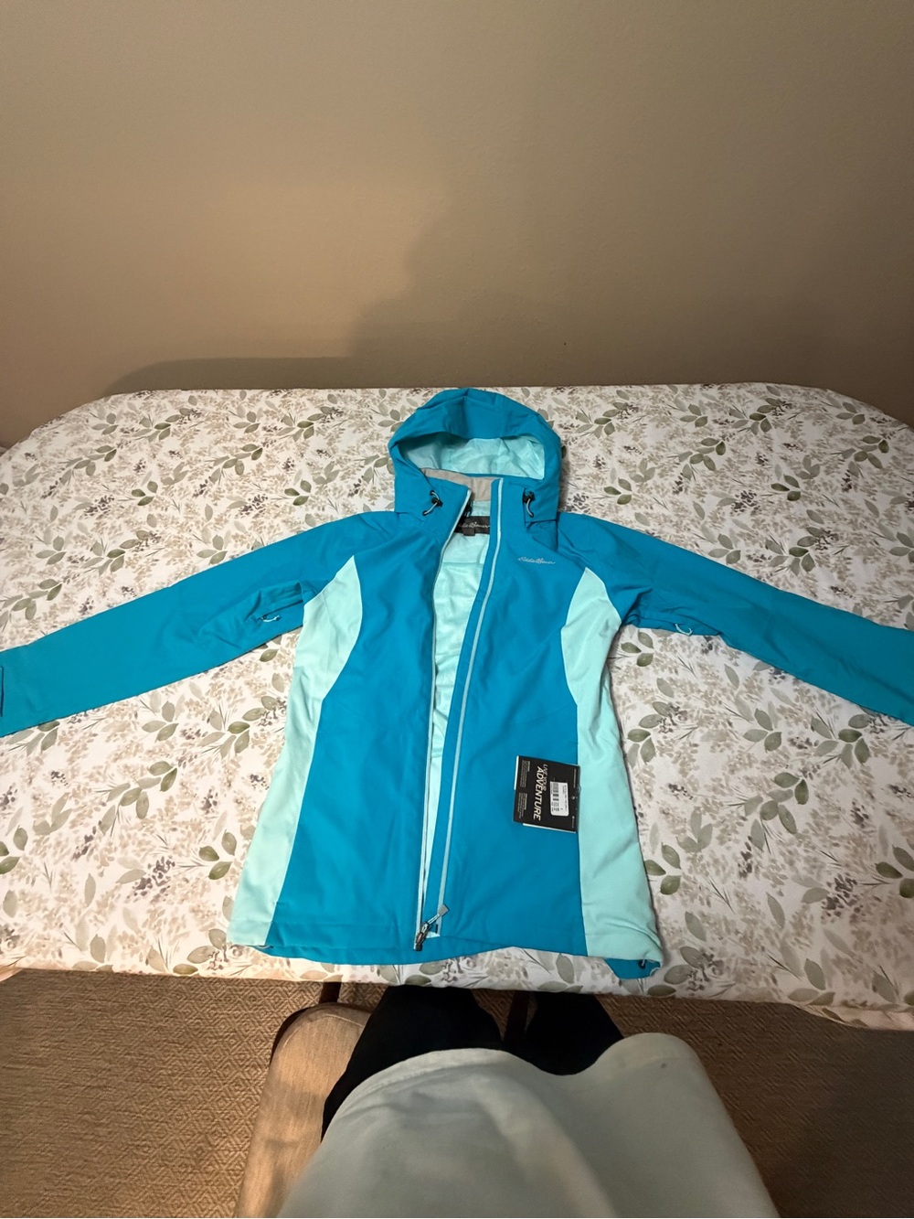 Eddie Bauer Teal and Light Blue Ski Jacket - Picture 2 of 10